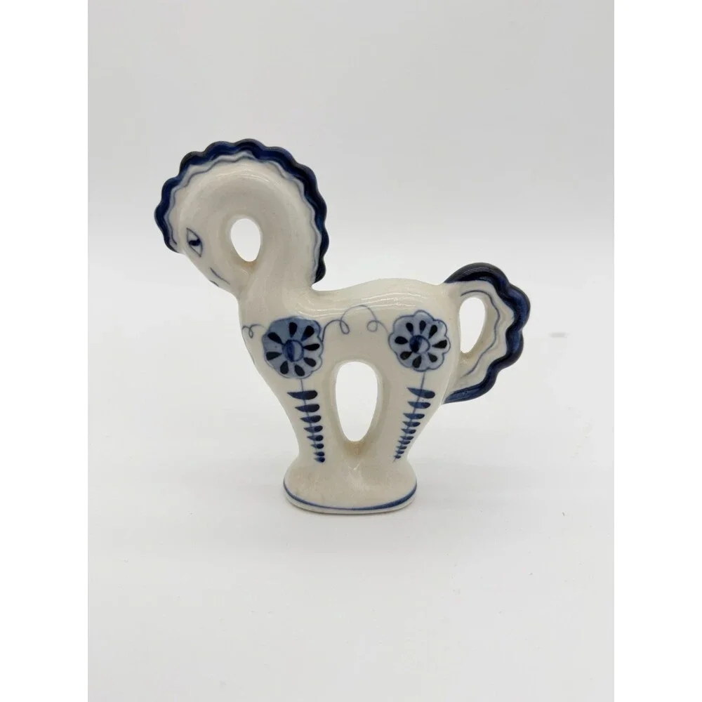 Vtg USSR Art Pottery Gzhel Russia Porcelain White /blue Floral Horse Figurine
